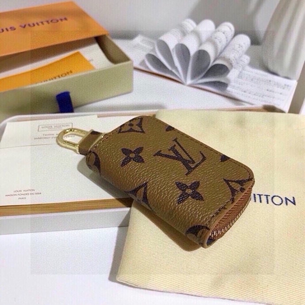 ブランドキーホルダー側面デザイン